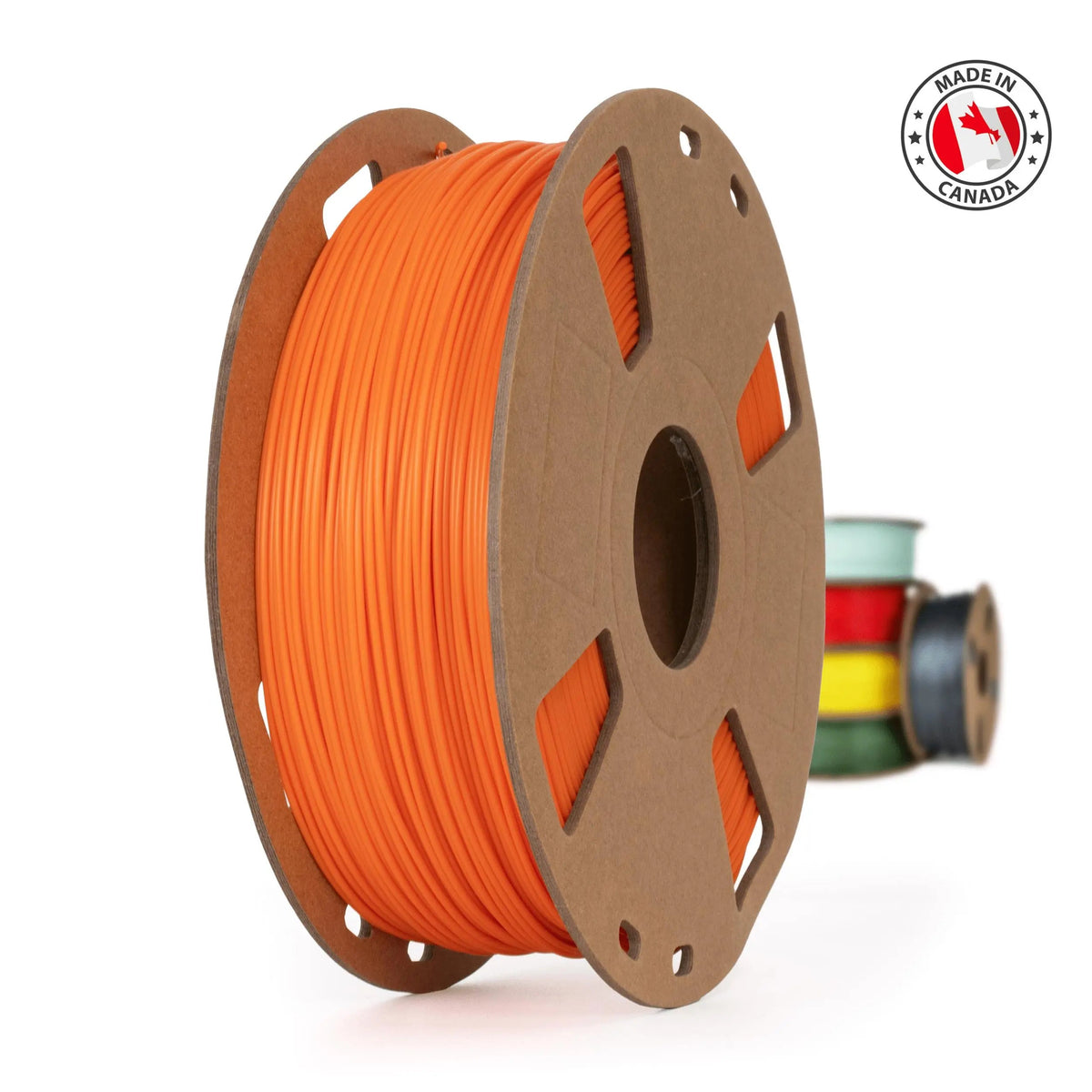 Bobine de filament orange sur touret en carton, avec un badge « Made in Canada » en haut à droite